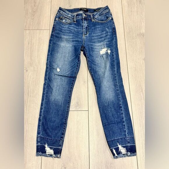 EUC Judy Blue Ankle Blue Distressed Jeans 7/28 - Picture 1 of 2